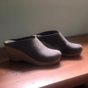 No.6 Clogs / Mules Suede Gray Size 37 / US 7